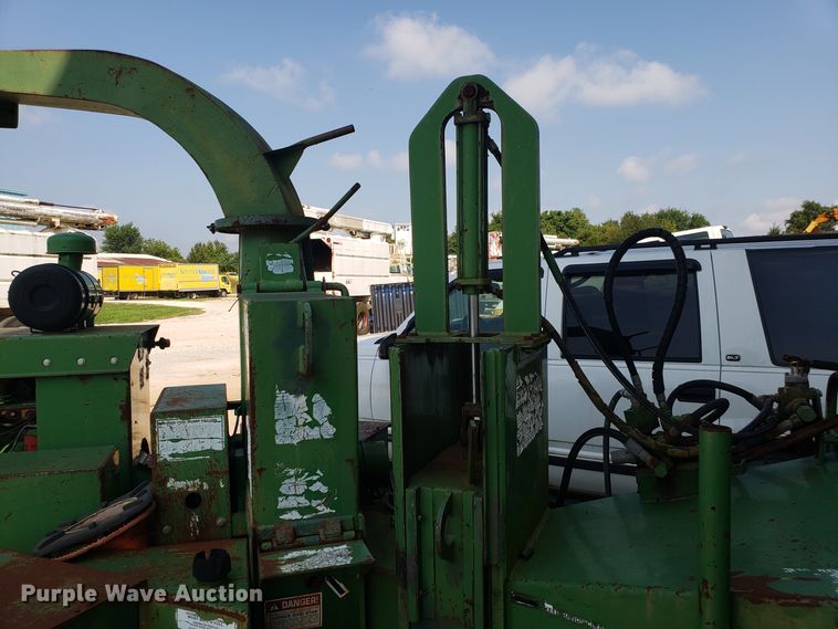 image for item DH2790 1994 Bandit 200T wood chipper