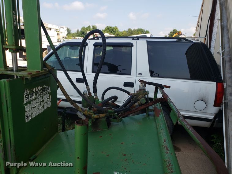 image for item DH2790 1994 Bandit 200T wood chipper