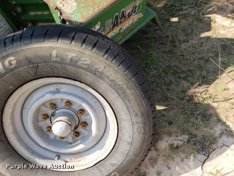 image for item DH2791 1995 Bandit 200XP wood chipper