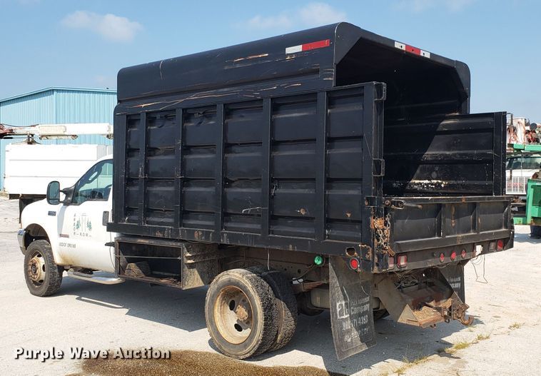image for item DH2792 2004 Ford F550 Super Duty chipper truck
