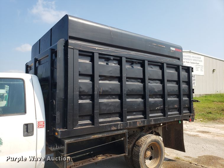 image for item DH2792 2004 Ford F550 Super Duty chipper truck