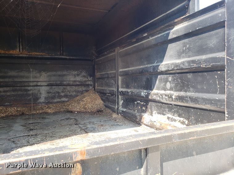 image for item DH2792 2004 Ford F550 Super Duty chipper truck