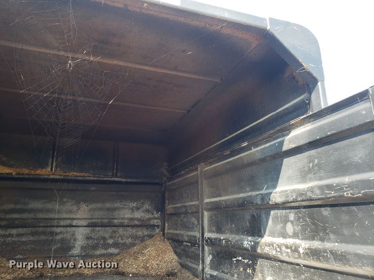 image for item DH2792 2004 Ford F550 Super Duty chipper truck