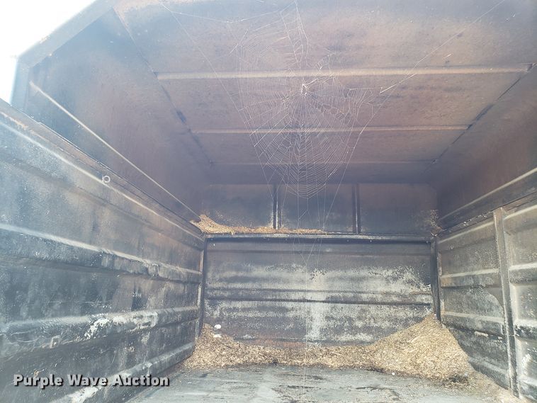 image for item DH2792 2004 Ford F550 Super Duty chipper truck