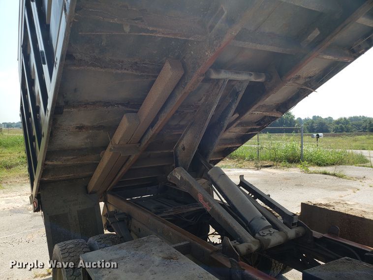 image for item DH2792 2004 Ford F550 Super Duty chipper truck