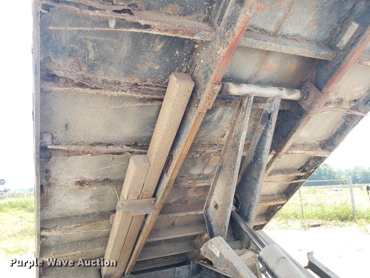 image for item DH2792 2004 Ford F550 Super Duty chipper truck