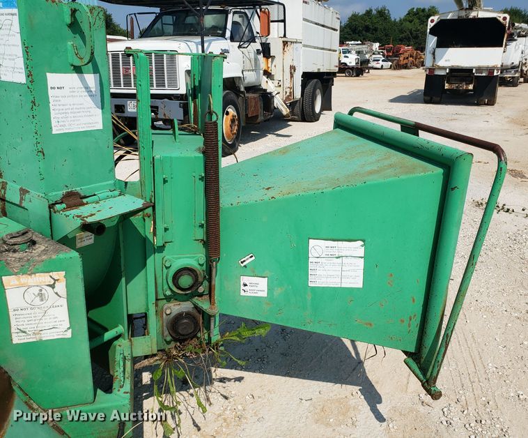 image for item DH2793 1992 Bandit 200T wood chipper