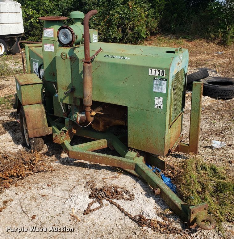 image for item DH2797 1990 Bandit 200T wood chipper