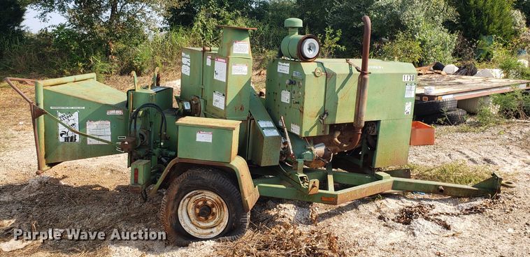 image for item DH2797 1990 Bandit 200T wood chipper