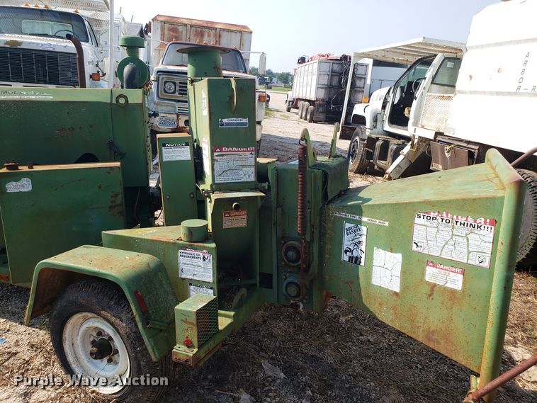 image for item DH2797 1990 Bandit 200T wood chipper