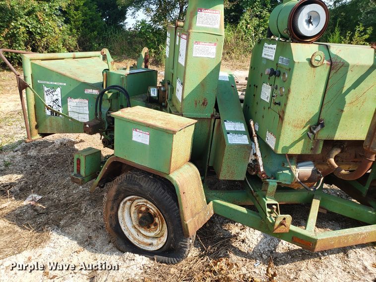 image for item DH2797 1990 Bandit 200T wood chipper