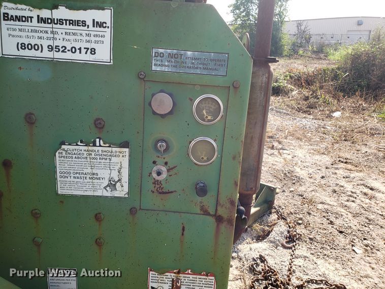 image for item DH2797 1990 Bandit 200T wood chipper