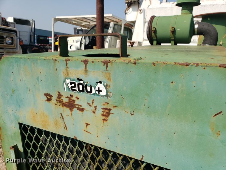 image for item DH2797 1990 Bandit 200T wood chipper