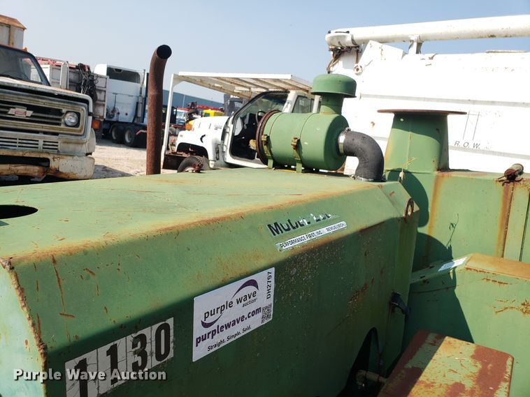 image for item DH2797 1990 Bandit 200T wood chipper