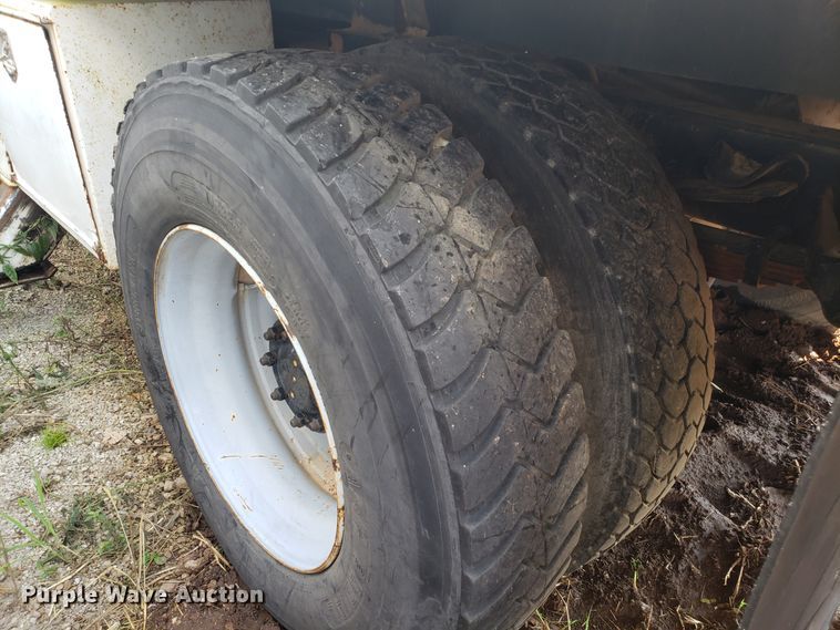 image for item DH2798 1990 Chevrolet Kodiak chipper truck