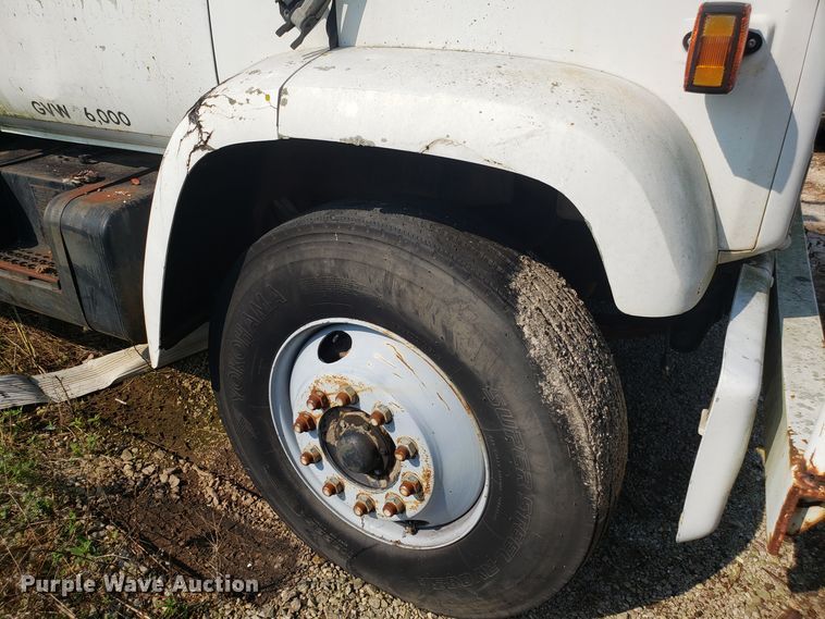 image for item DH2798 1990 Chevrolet Kodiak chipper truck