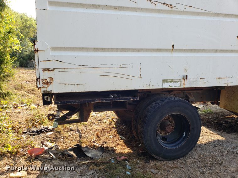 image for item DH2803 1992 GMC TopKick C6500 bucket truck