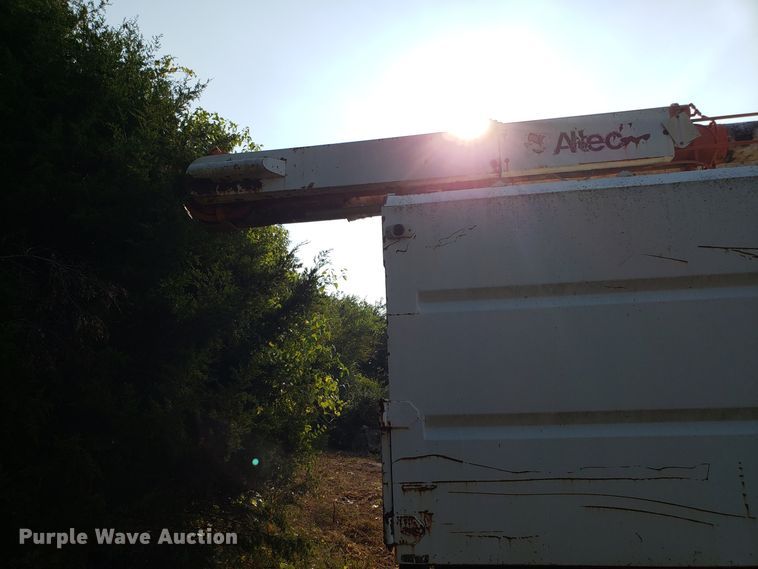 image for item DH2803 1992 GMC TopKick C6500 bucket truck