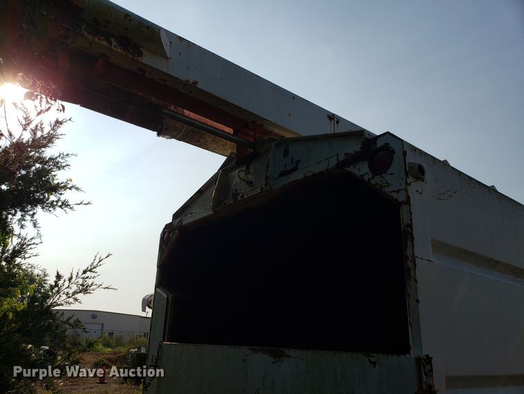 image for item DH2803 1992 GMC TopKick C6500 bucket truck