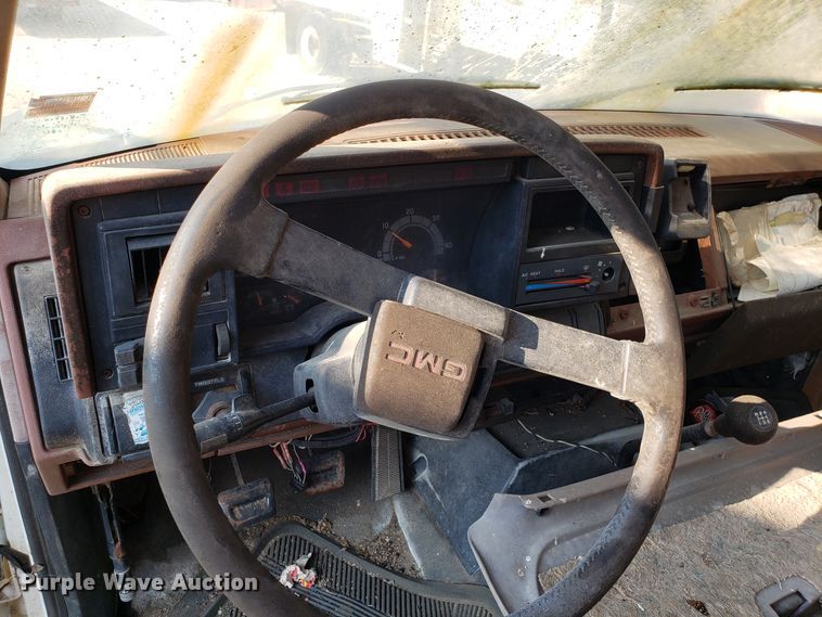 image for item DH2803 1992 GMC TopKick C6500 bucket truck