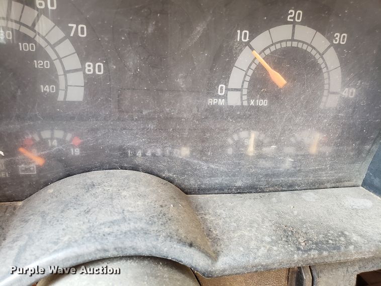 image for item DH2803 1992 GMC TopKick C6500 bucket truck