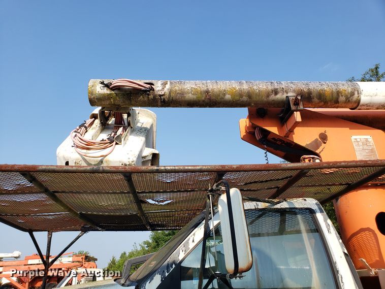 image for item DH2803 1992 GMC TopKick C6500 bucket truck