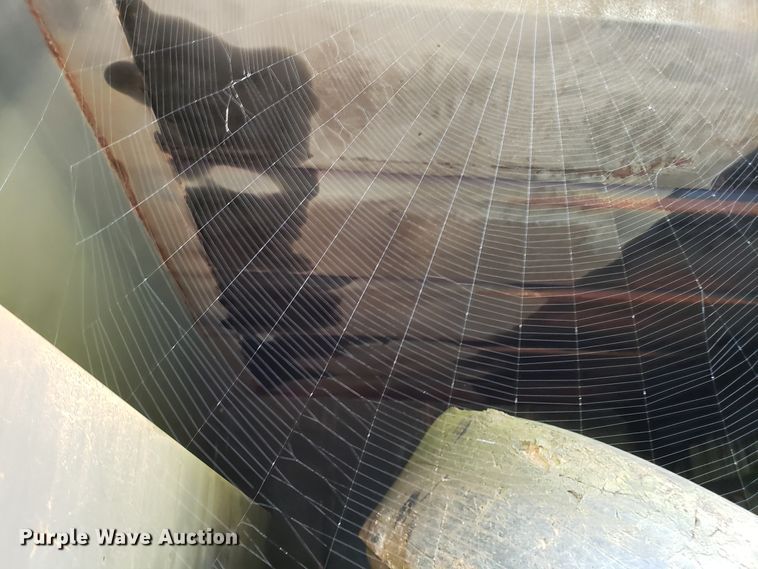 image for item DH2803 1992 GMC TopKick C6500 bucket truck