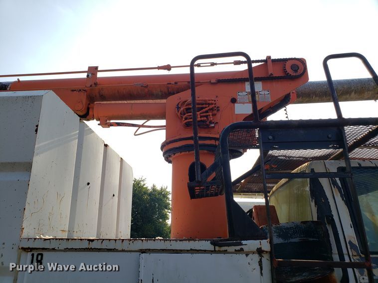 image for item DH2803 1992 GMC TopKick C6500 bucket truck