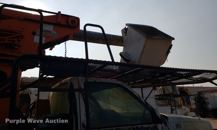 image for item DH2803 1992 GMC TopKick C6500 bucket truck