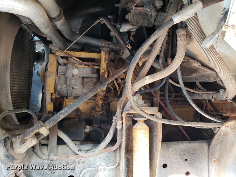 image for item DH2803 1992 GMC TopKick C6500 bucket truck