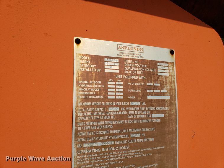 image for item DH2803 1992 GMC TopKick C6500 bucket truck