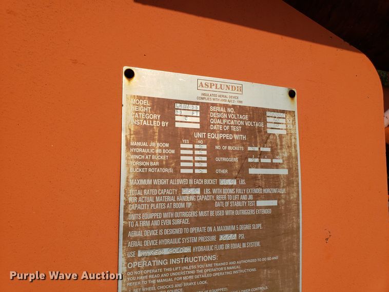 image for item DH2803 1992 GMC TopKick C6500 bucket truck