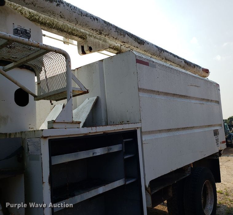 image for item DH2804 1993 Chevrolet Kodiak C6500 bucket truck