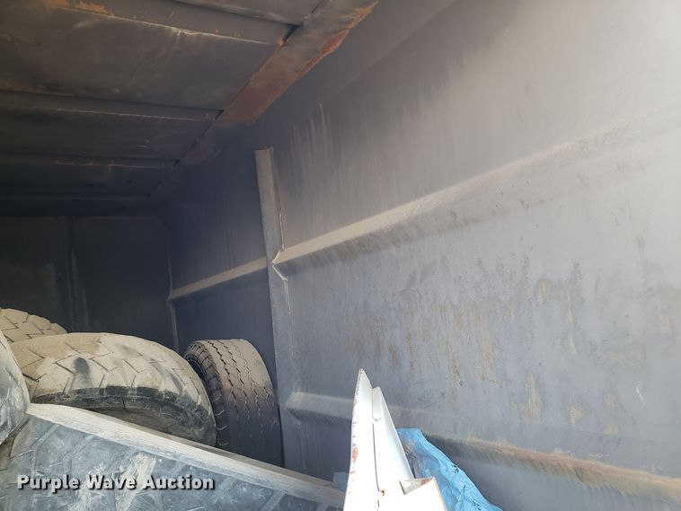 image for item DH2804 1993 Chevrolet Kodiak C6500 bucket truck