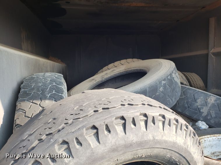 image for item DH2804 1993 Chevrolet Kodiak C6500 bucket truck