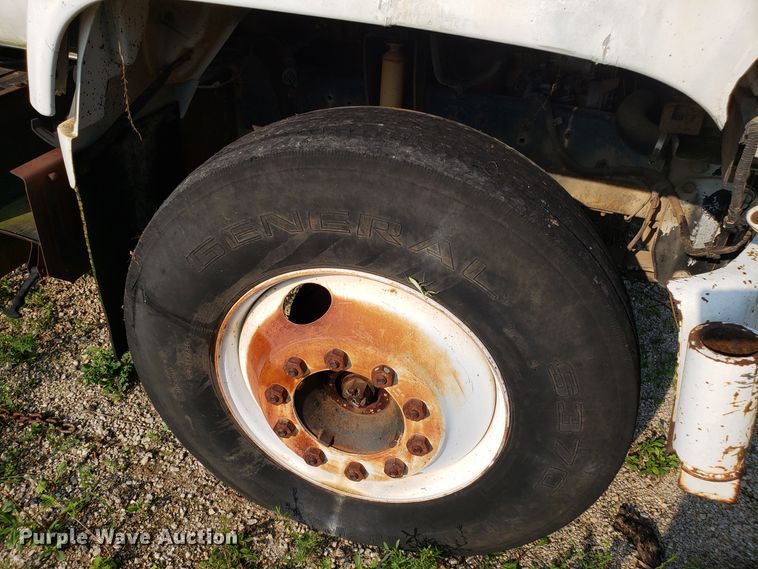 image for item DH2804 1993 Chevrolet Kodiak C6500 bucket truck