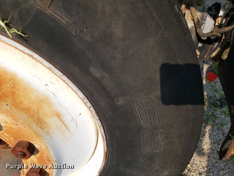 image for item DH2804 1993 Chevrolet Kodiak C6500 bucket truck