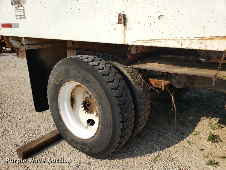 image for item DH2804 1993 Chevrolet Kodiak C6500 bucket truck