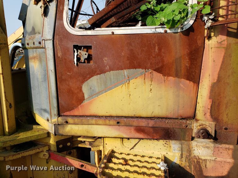 image for item DH2806 Hydro Ax 721E mulcher