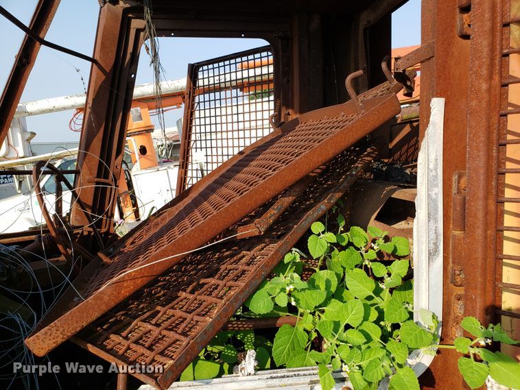 image for item DH2806 Hydro Ax 721E mulcher