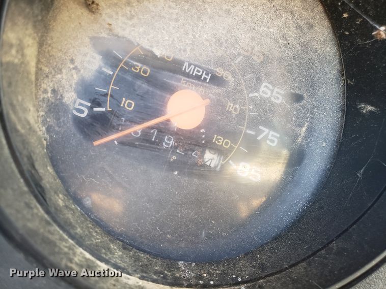 image for item DH2810 1990 Chevrolet C6000 chipper truck