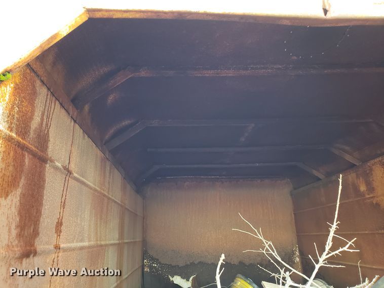 image for item DH2810 1990 Chevrolet C6000 chipper truck