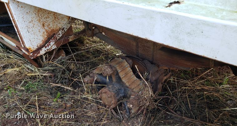 image for item DH2810 1990 Chevrolet C6000 chipper truck