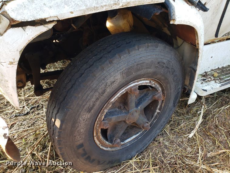 image for item DH2810 1990 Chevrolet C6000 chipper truck