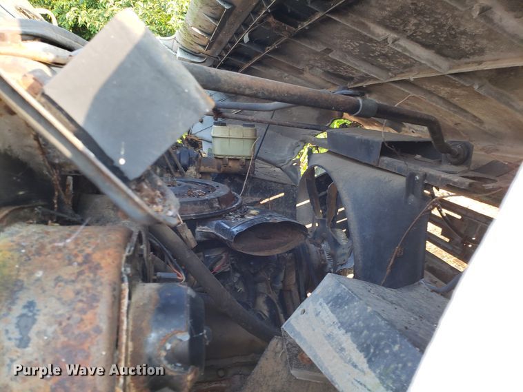 image for item DH2810 1990 Chevrolet C6000 chipper truck