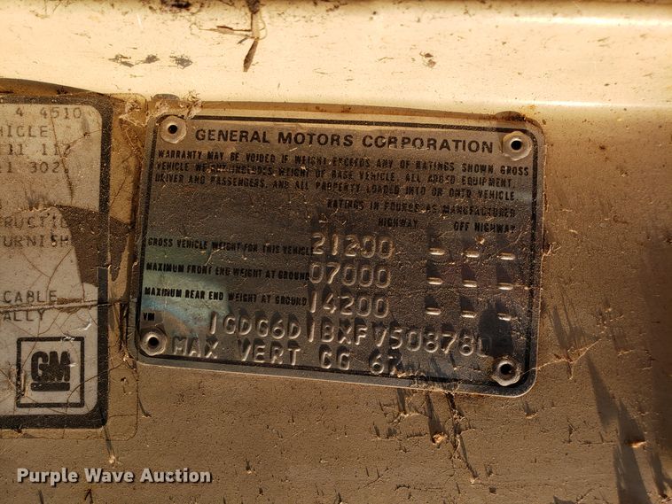 image for item DH2811 1985 GMC C6000 chipper truck