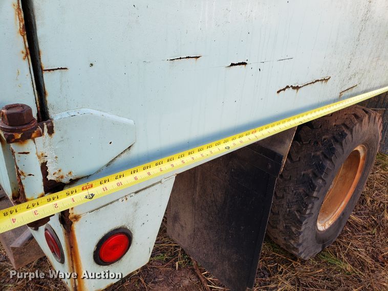 image for item DH2811 1985 GMC C6000 chipper truck