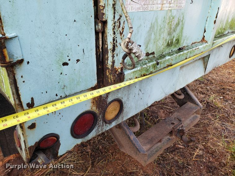 image for item DH2811 1985 GMC C6000 chipper truck