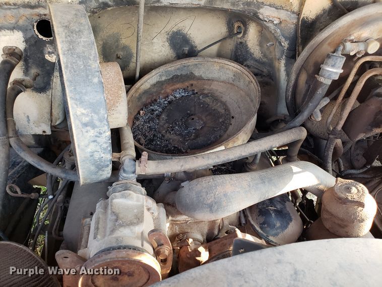 image for item DH2811 1985 GMC C6000 chipper truck