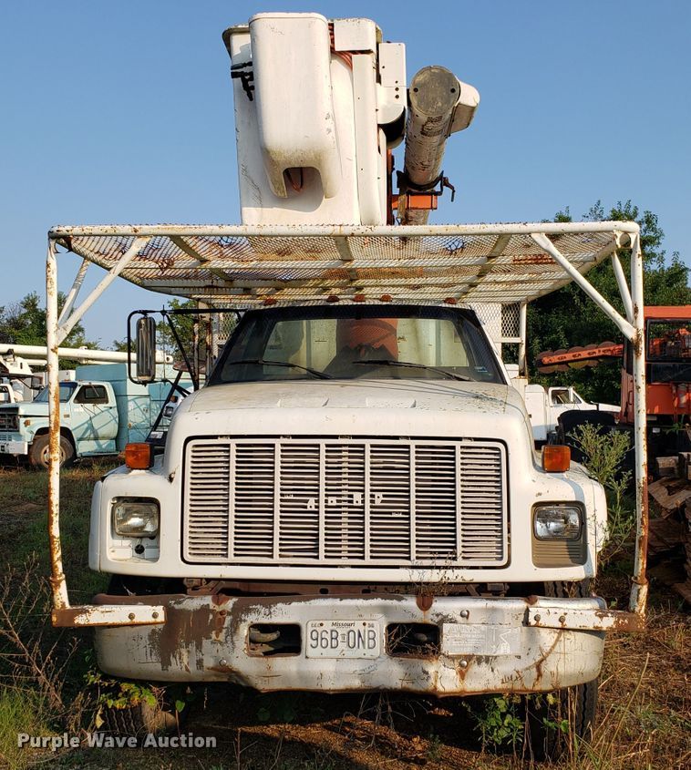 image for item DH2814 1991 Chevrolet Kodiak C6500 bucket tuck